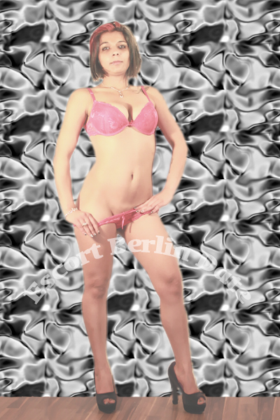 Picture 1 of  Natalie